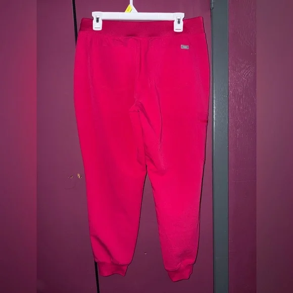 *PRICE OBO* FIGS Women's Ultra Rose Zamora™ - Medium Petite Jogger Scrub Pants - Picture 3 of 8